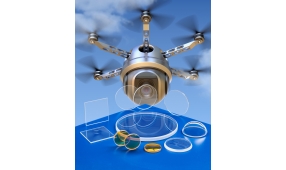 dingxinshengguangxuexiaobianweininjiangshujiguangjingpiancailiaoxiangjie，jingpiandechajudaodizainali？